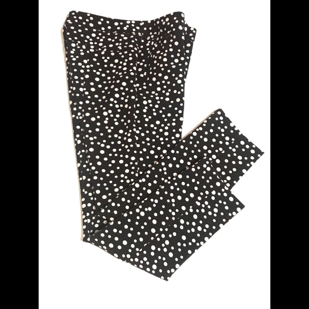 SOLD❗️ADRIANNA PAPELL  Black Polka Dot Dress Pants. Straight leg pant.Size 6 - Picture 2 of 7